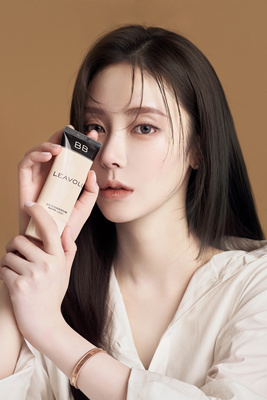 韩国提亮肤色水光定妆粉底液BB霜