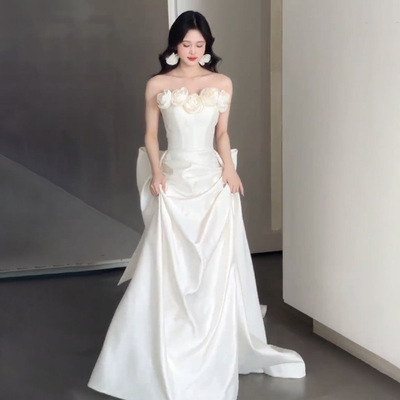 韩式抹胸轻婚纱简约高级超仙出门纱白色缎面拖尾新娘结婚迎宾礼服