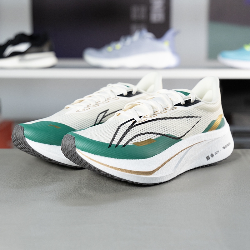 李宁飞电4c碳板跑步鞋女