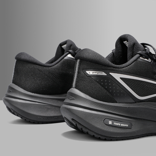 反光高回弹缓震专业跑步轻量保护跑鞋 2026春季 PRO新款 李宁越影5