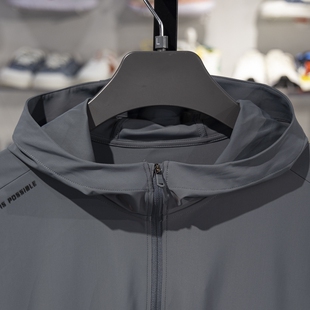 李宁健身跑步运动风衣男子2025春节新款潮流防风速干外套AFDV613