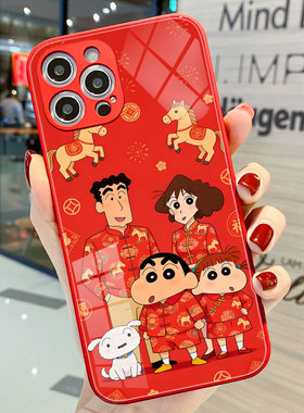 适用苹果17Pro手机壳iphoneAIR保护套VIVOY500红色新年蜡笔小新一家全家福X马年INS风有趣OPPOreno15一加ACE6