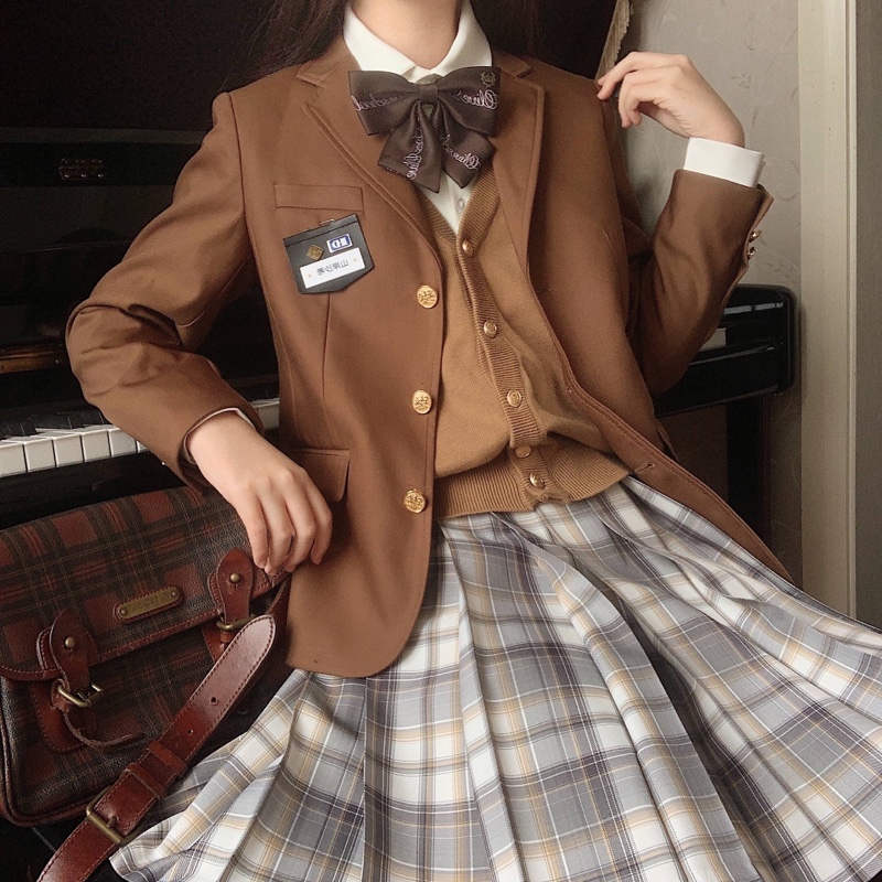 卡特茶色基础款3粒徽章jk制服