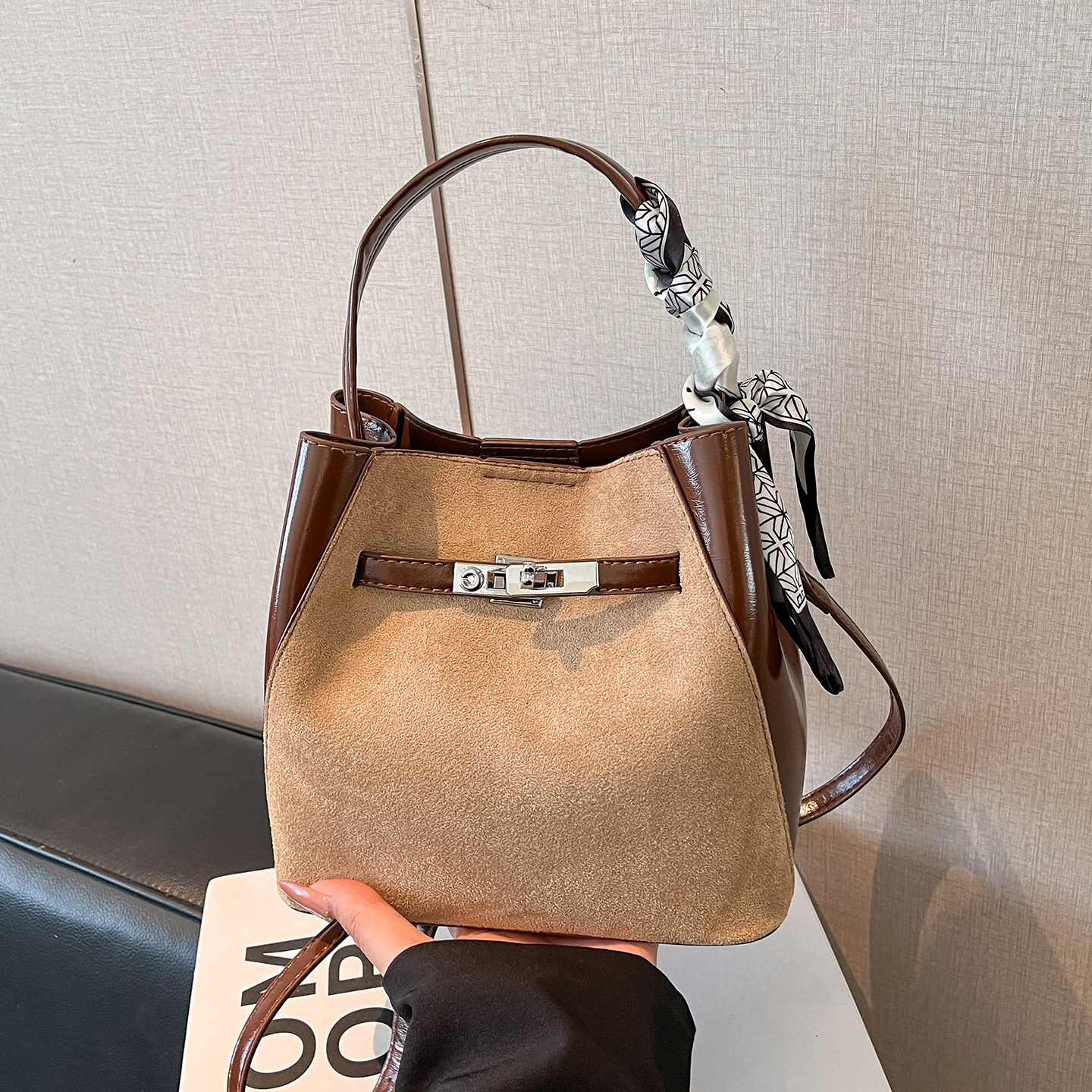 麂皮绒包包女式2026新款春季时尚高级感复古百搭手拎包单肩斜挎包,箱包皮具/热销女包/男包,通用款女包,淘宝优惠券,粉丝福利购,淘宝优惠卷