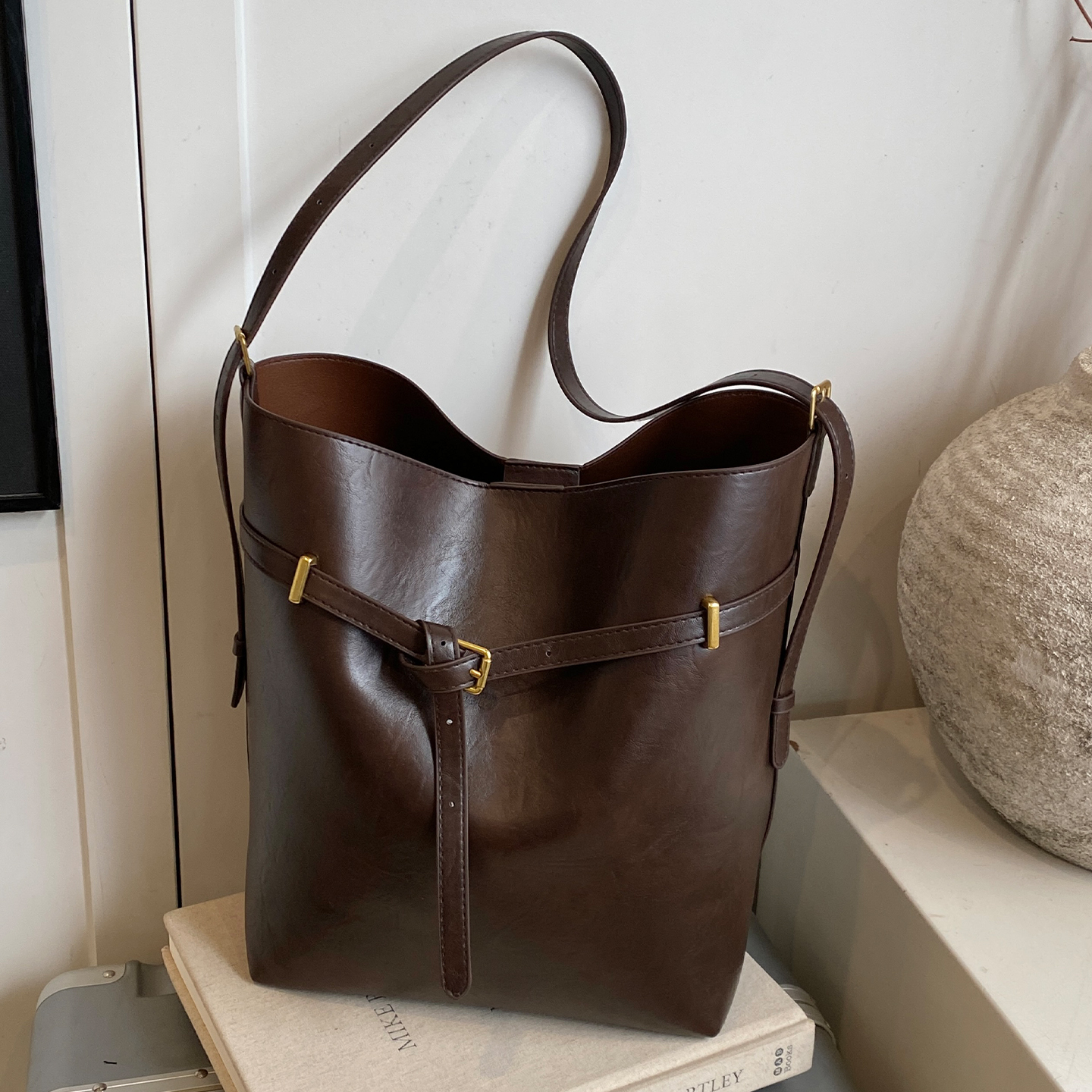 2025新款小众休闲百搭水桶包包