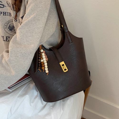 2025新款流行女式复古时尚单肩包