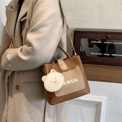 Весенняя модная сумка на одно плечо, универсальная брендовая сумка через плечо, популярно в интернете