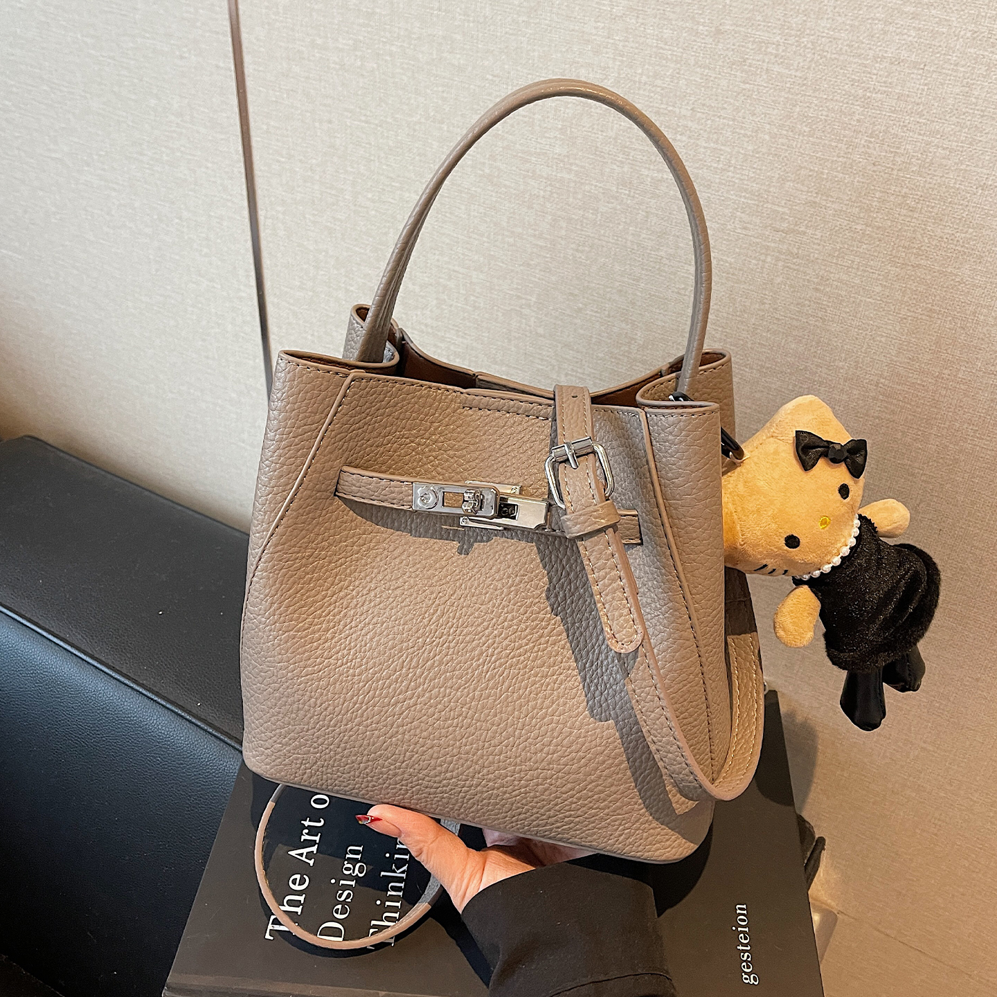 2025新款时尚小众百搭菜篮子包