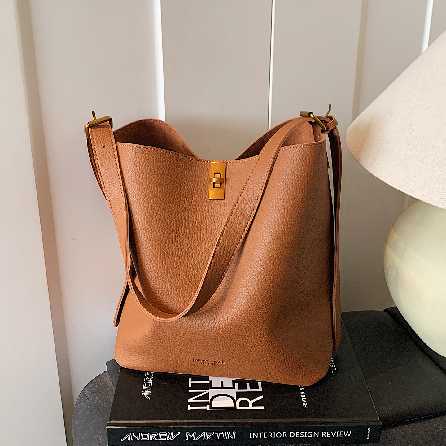 2025新款小众百搭高级感水桶包