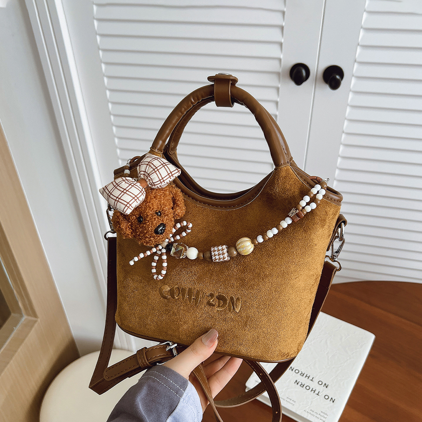 2025新款百搭串珠麂皮菜篮子包