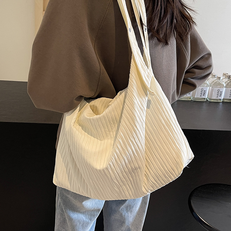 潮流纯色单肩女包简约休闲通勤包