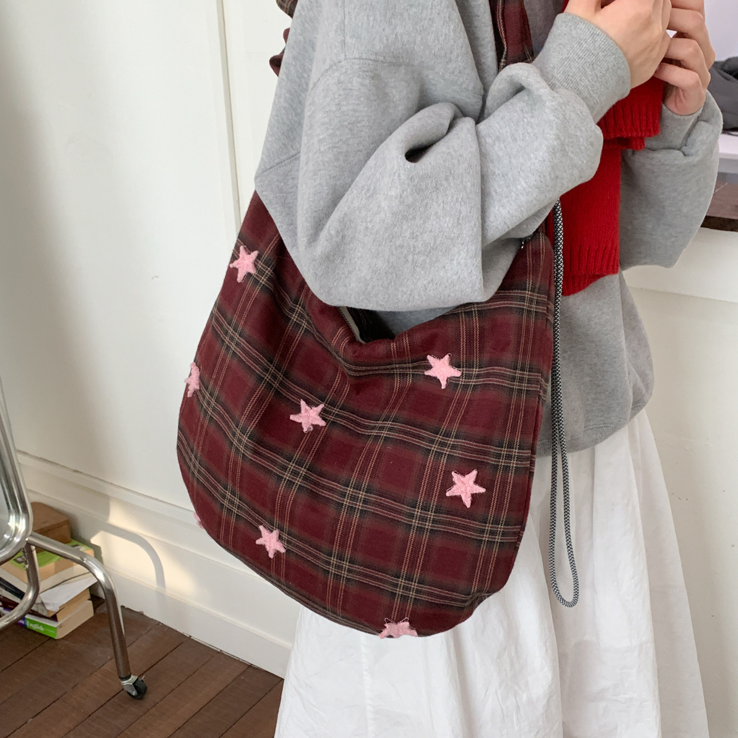 毛绒包包女式2026新款潮大容量通勤女包单肩斜挎包学生上课托特包