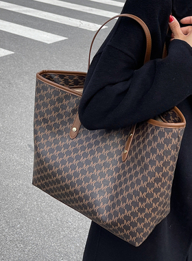 高级感大包包2025新款潮轻奢女包单肩包大容量通勤百搭手拎托特包