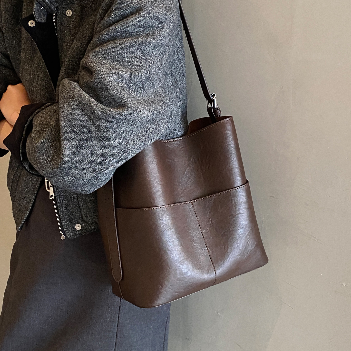 2025新款小众百搭软皮复古托特包