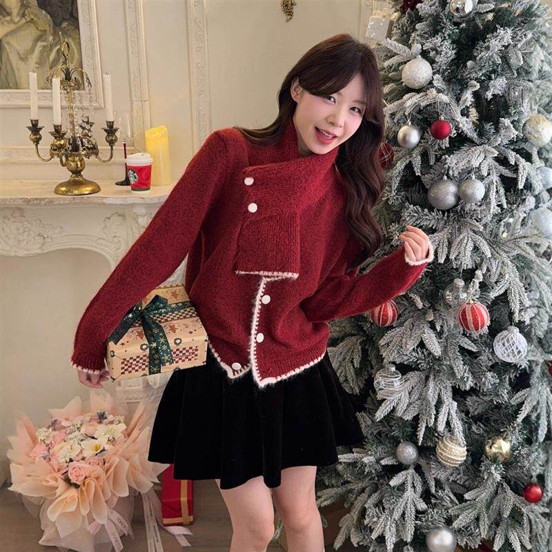 圣诞节穿搭氛围感撞色带围脖毛衣外套女秋冬本命年红色针织衫上衣