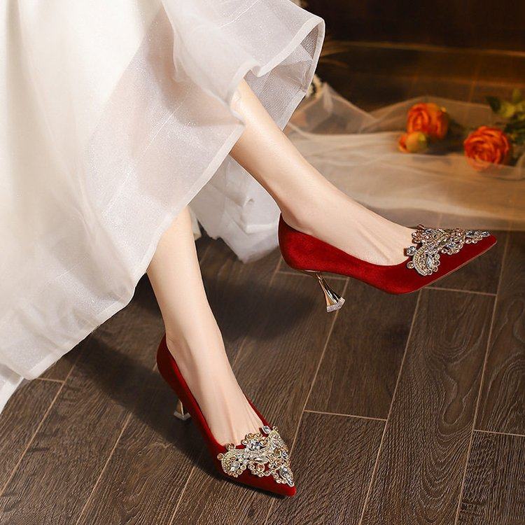 红色新中式水钻婚鞋绒面气质不累脚高跟鞋女尖头细跟秀禾服新娘鞋,女鞋,婚鞋,淘宝优惠券,粉丝福利购,淘宝优惠卷