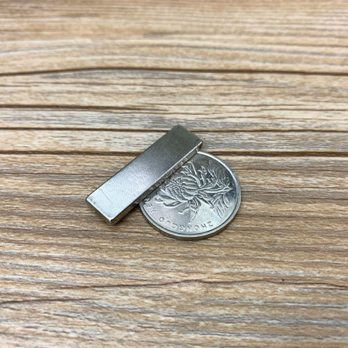 N45性能长方形32*9*2.5毫米磁石强磁钕铁硼磁铁 吸铁石 饰配配件
