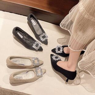 通勤低跟不累脚方扣绒面浅口高跟鞋单鞋女2025年新款法式尖头细跟