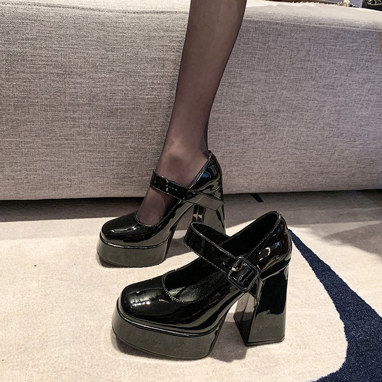 玛丽珍鞋女黑色鞋子配裙子