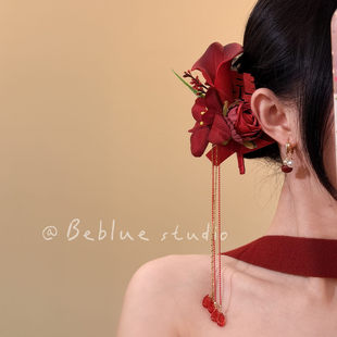 朱槿禧事~复古红色马蹄莲花朵发夹女喜字新娘发饰氛围感夸张头饰