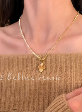 焦糖枫蜜~复古渐变枫叶珍珠拼接金色项链女轻奢锁骨链高级感颈链