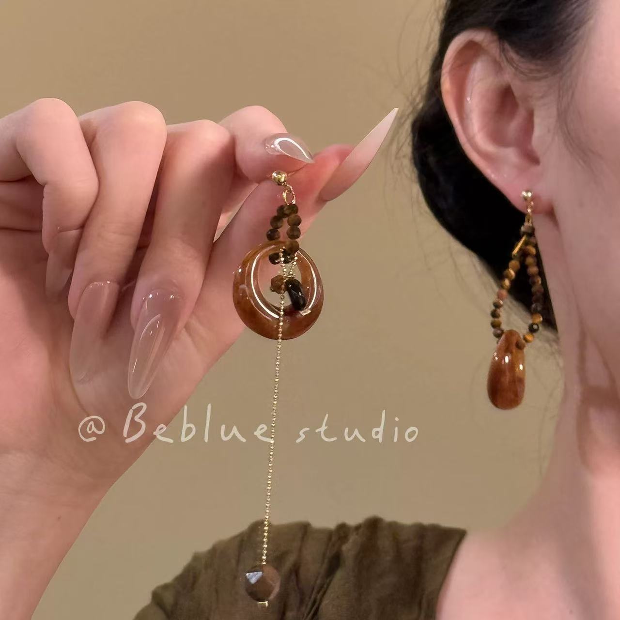 古韵藏香~复古美拉德不对称串珠耳钉女设计高级耳环秋冬耳饰耳夹