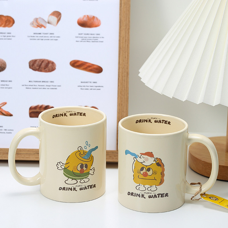 可爱马克杯带盖情侣对杯小众设计陶瓷杯带盖子带勺早餐杯子礼盒装