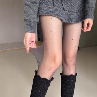 千金风气质又高级 波点灰色搭小腿袜又辣又乖 纯欲天花板来咯