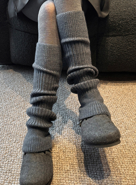 绝了！秋冬连裤袜+袜套的适配度！深灰色堆堆袜套女显瘦竖条复古