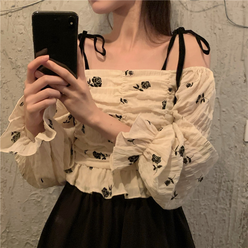 Real price one line shoulder women's exposed collarbone high waist short French style square collar retro Long Sleeve Shirt