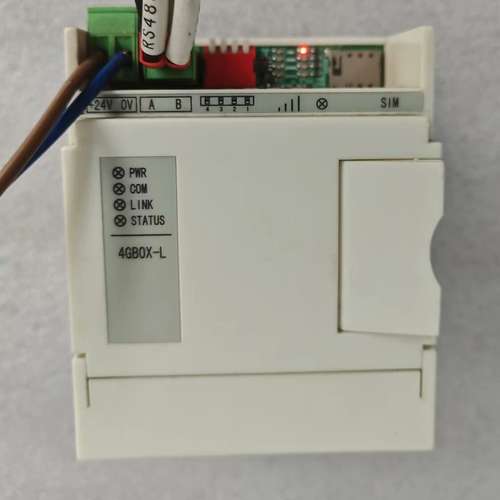 适用模块4GBOX-L一台，实物拍摄成色如图，已议价