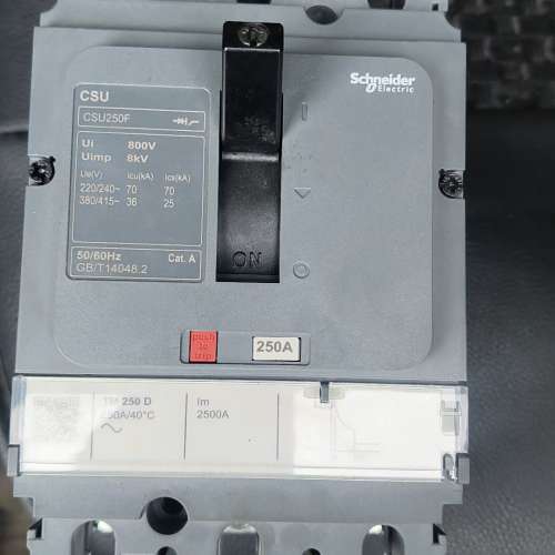 适用CSU250F塑壳断路器，3P250A，800V，适合议价