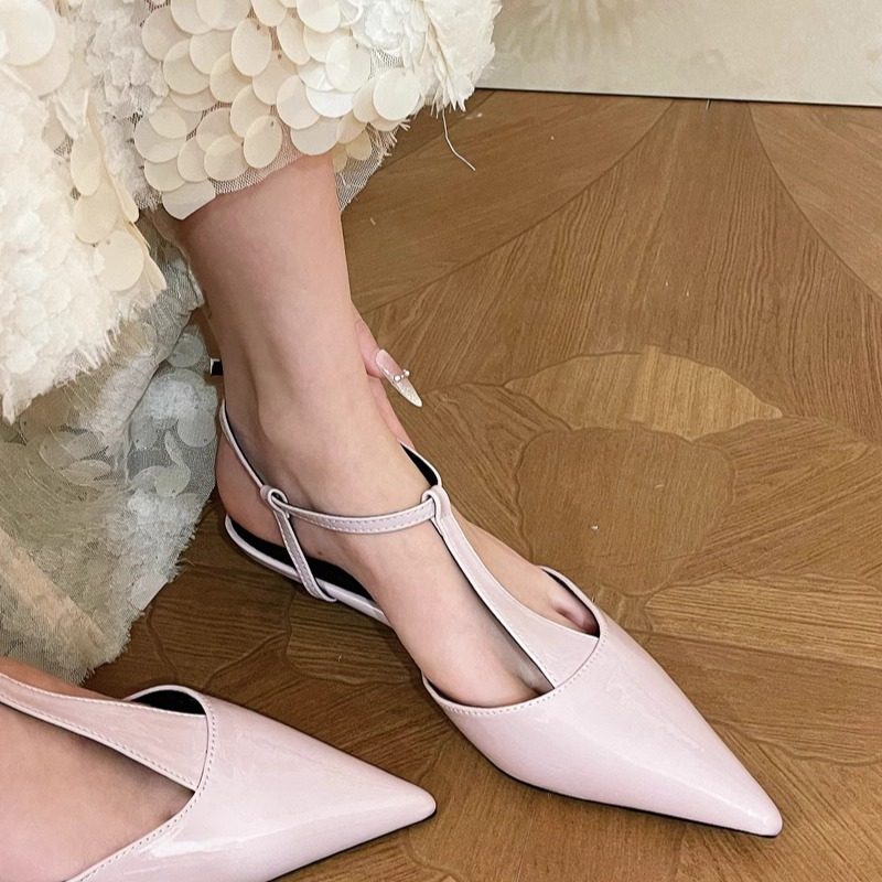 美猫汇2025新款时尚气质欧美风漆皮尖头细跟后空低中跟新中式凉鞋,女鞋,罗马凉鞋,淘宝优惠券,粉丝福利购,淘宝优惠卷