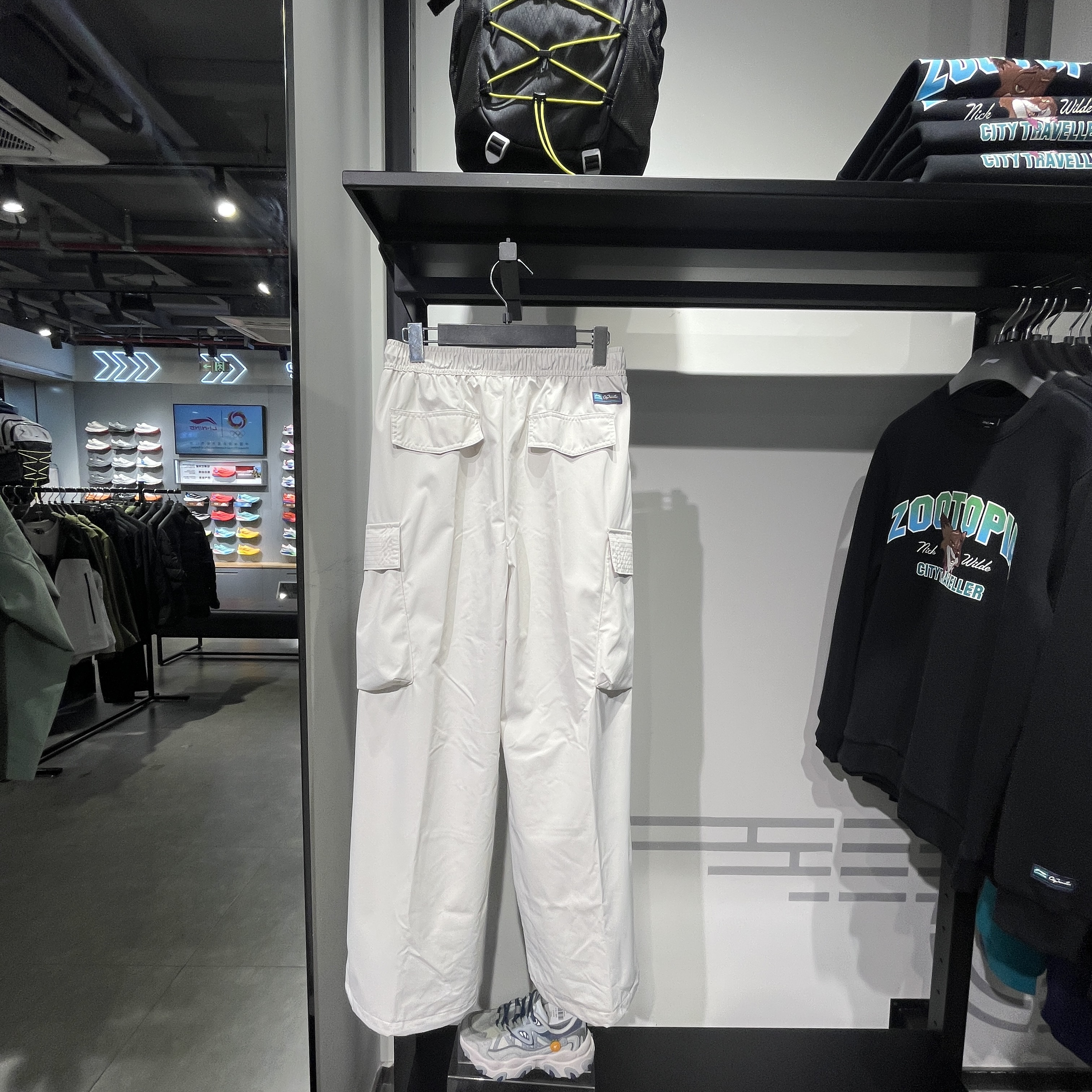 李宁工装裤女2025冬季新款运动户外梭织宽松运动休闲长裤AKXV326