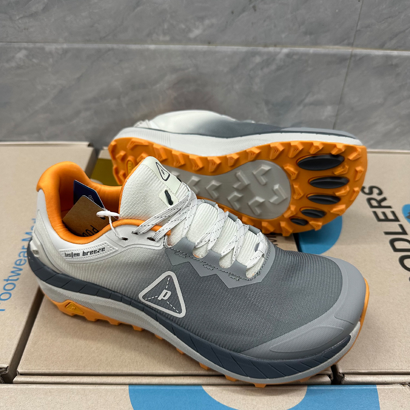 外贸高端运动鞋男女士春夏季宽楦宽脚防滑透气轻便软底越野跑步鞋