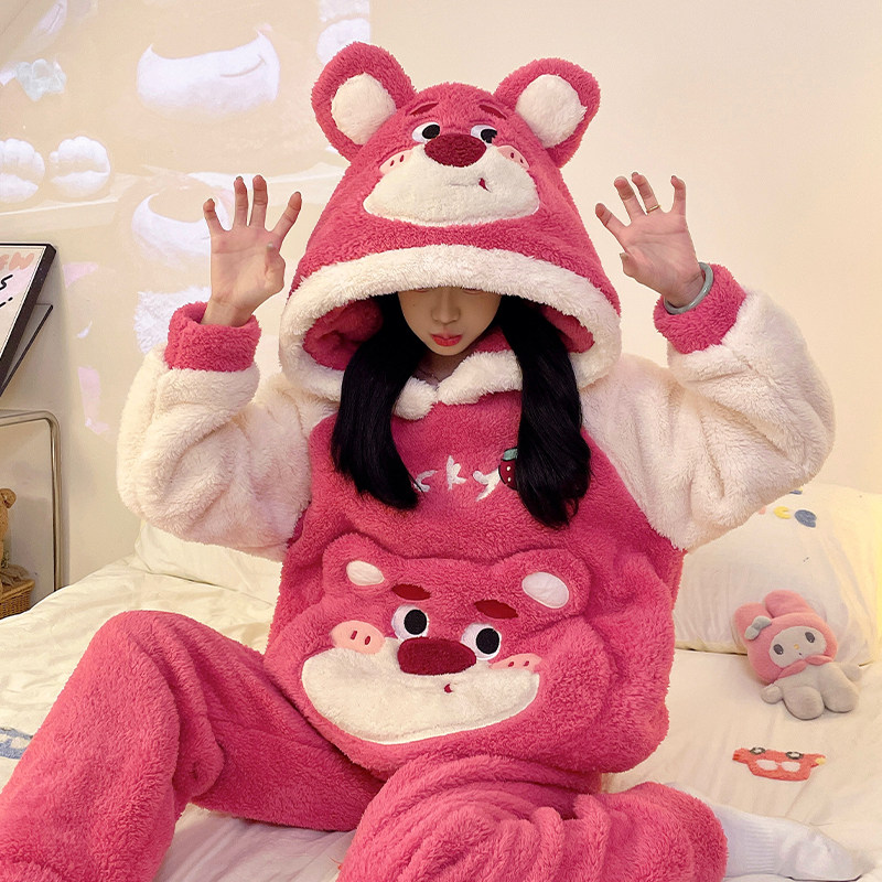 加厚保暖法兰绒连帽睡衣女网红风
