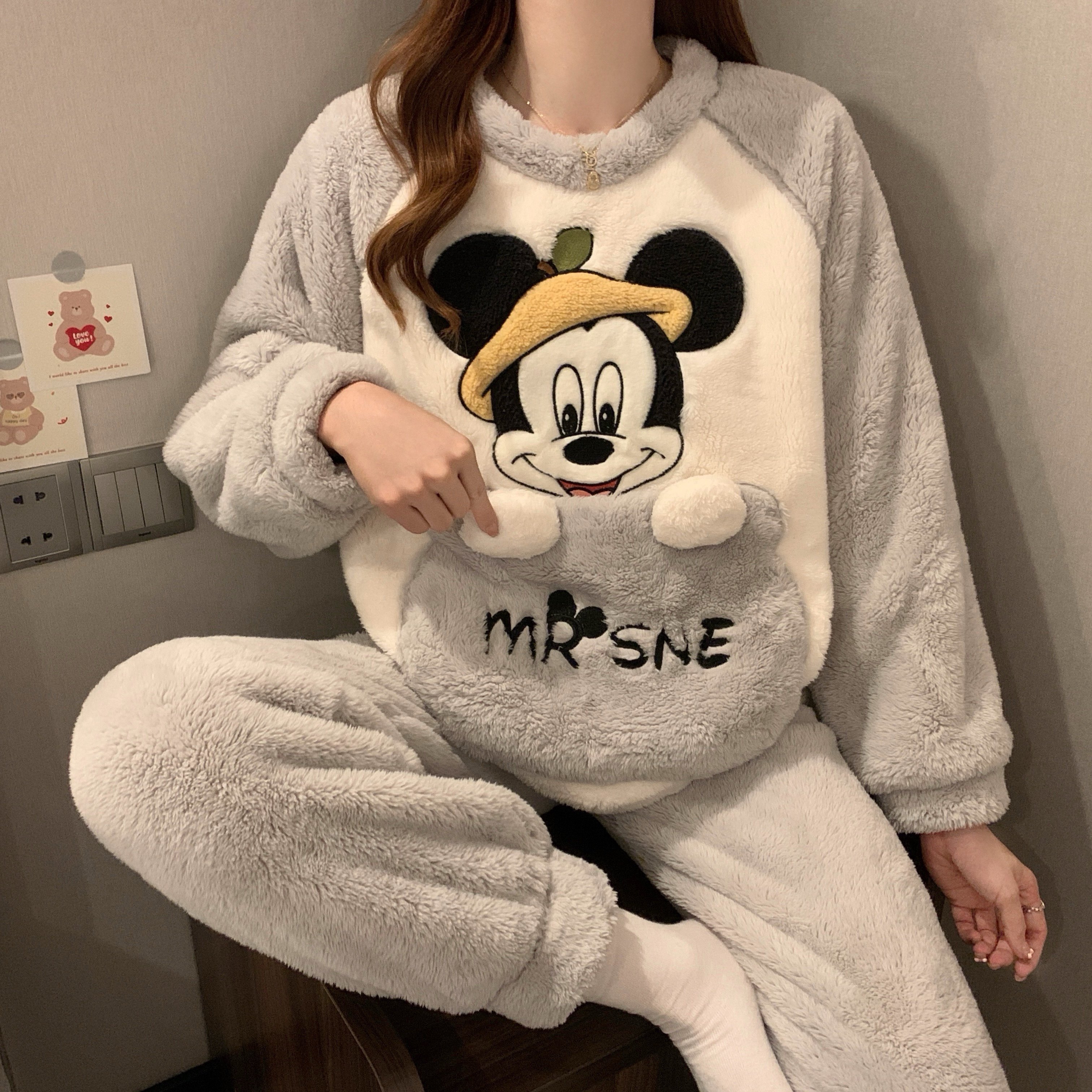 卡通可爱法兰绒睡衣女秋冬季保暖