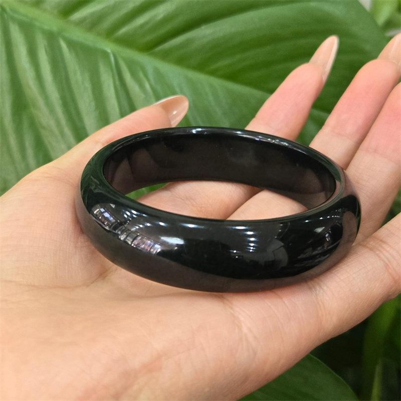 福利~黑碧玉籽料手镯新疆和田手镯玉石雕刻培训学校~自行备注圈口