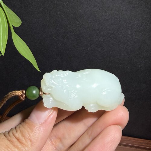 白玉籽料貔貅 新疆和田玉吊坠立体圆雕貔貅护身玉石雕刻A15-06