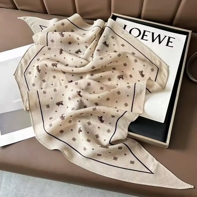 2025新款真丝羊毛菱形小丝巾女春夏薄款丝毛长巾气质百搭衬衫装饰