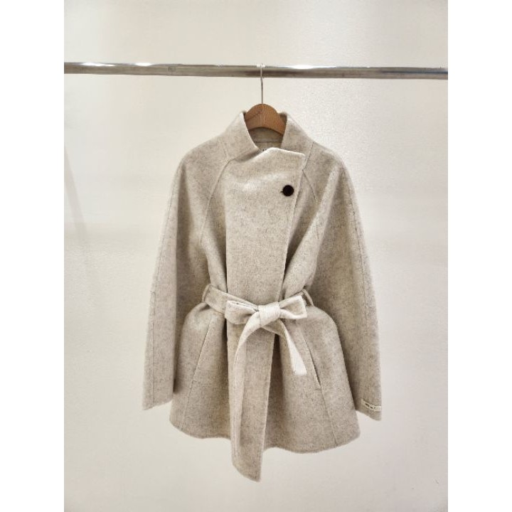 八1203韩国东大门运动瑜伽外套款大衣区4518876清新甜美精致秋冬