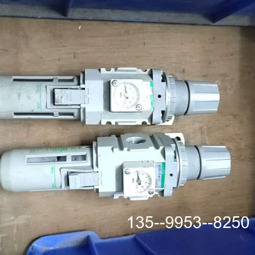 原装正品CKD W2000-10-W-F1调压过滤器2个，30价格详谈