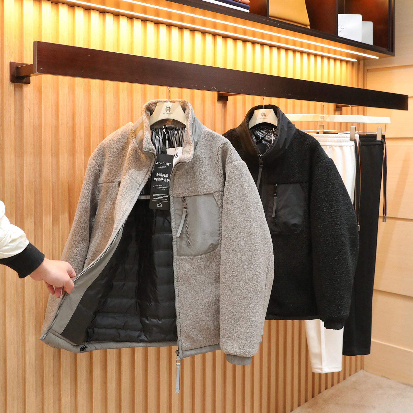 2025秋冬新款男士轻薄羽绒服户外保暖90白鸭绒摇粒绒夹克外套1881