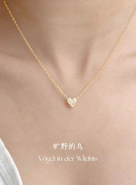 巨温柔甜美的纯银爱心项链