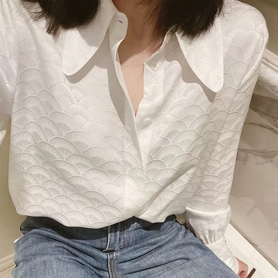 仁心俱乐部刘梓懿辛芷蕾同款提花鱼鳞纹理尖领长袖衬衫贝壳衬衫女