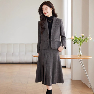 新闻女王高海宁佘诗曼同款灰色毛呢西装套装女秋冬修身西服半身裙