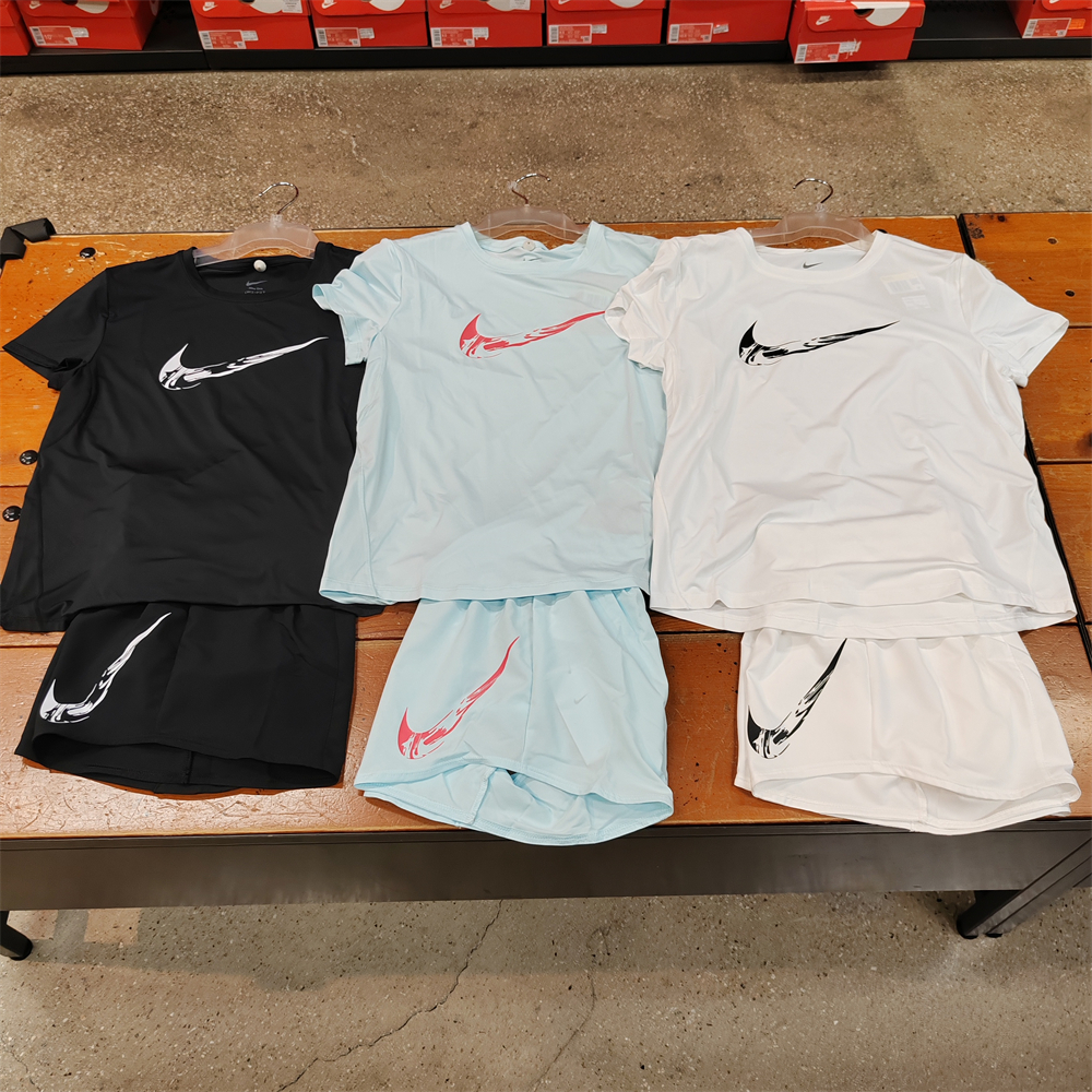 耐克NIKE女运动休闲速干短袖T恤
