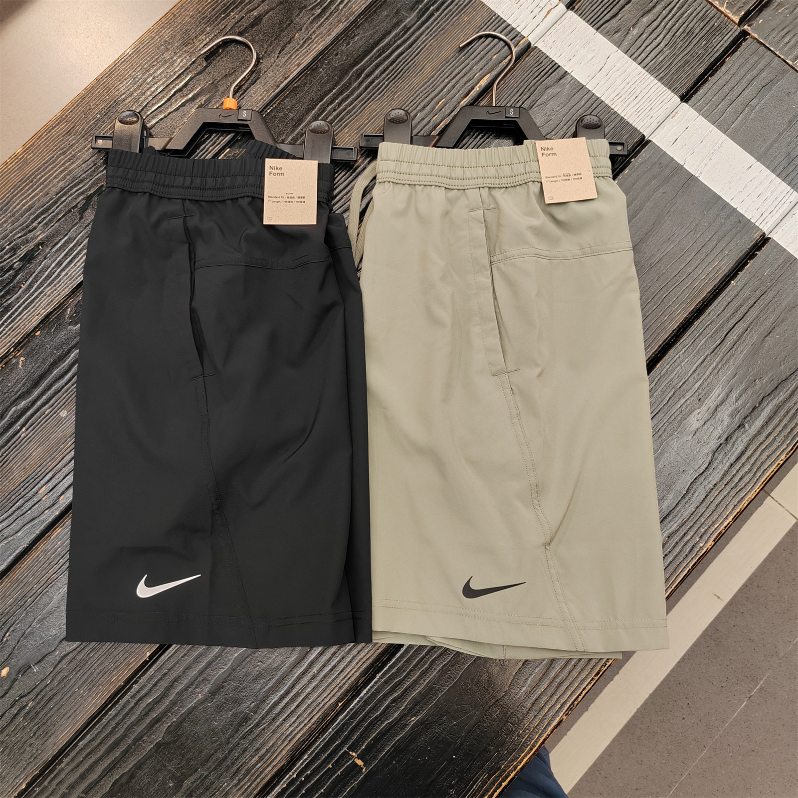 耐克NIKE奥莱正品男运动休闲跑步梭织薄速干七寸短裤五分裤DV9858