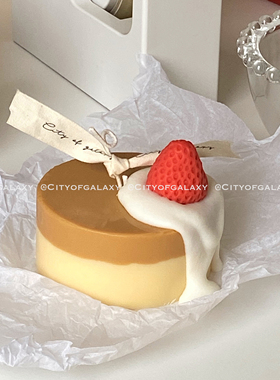 COG 自制奶油草莓蛋糕香薰蜡烛ins韩国同款闺蜜女友生日礼物摆件