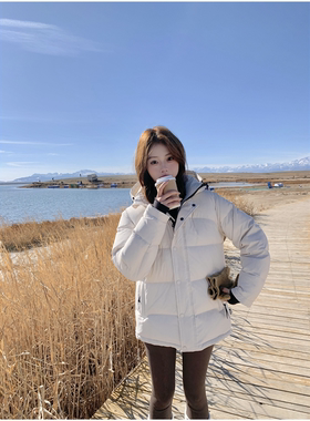 2025年冬季新款小个子羽绒服女短款90白鸭绒五格泡芙加厚面包外套